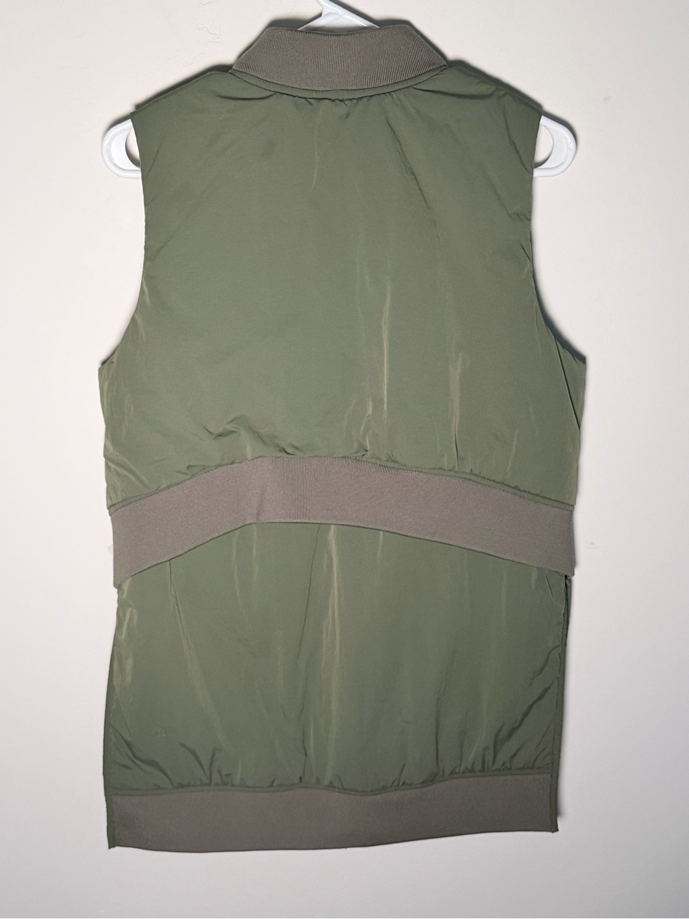 lululemon athletica Insultaed Bomber Vest Zip-Front Women's Vest Green - Picture 7 of 12
